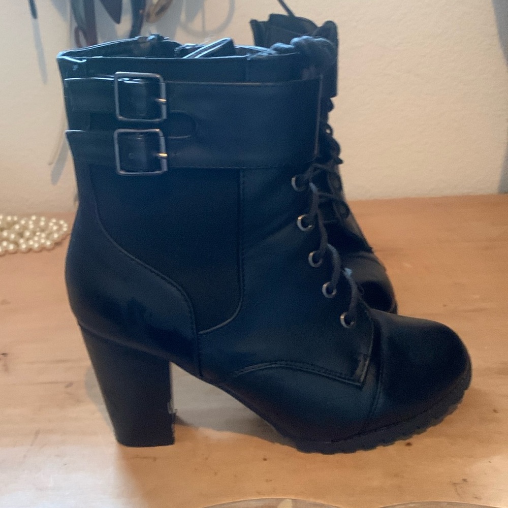 Super comfy Moto heeled boots